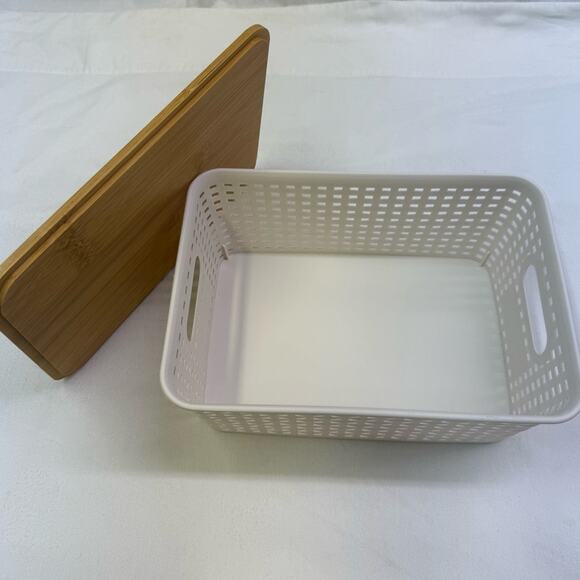 Jen’s Bins Bundle Box Beauty with Manicure Set - Picture 12 of 15